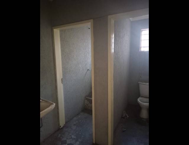 INDUSTRIAL PROPERTY TO RENT IN BENROSE